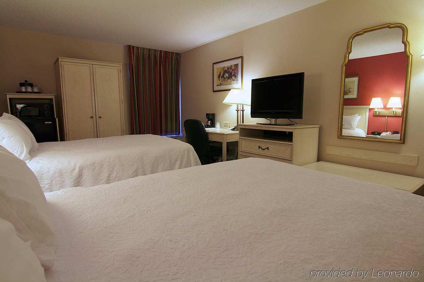 Hampton Inn Winchester-University/ Mall Exterior foto
